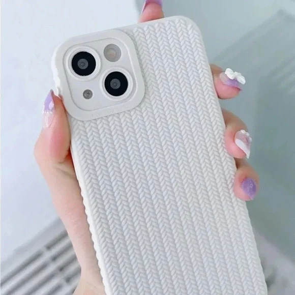 ⚠️Clearance iPhone 14/Pro/Pro Max White Textured Phone Case - Picture 2 of 4